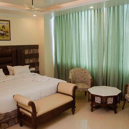 Hotel Grand Lotus Dimāpur Esterno foto