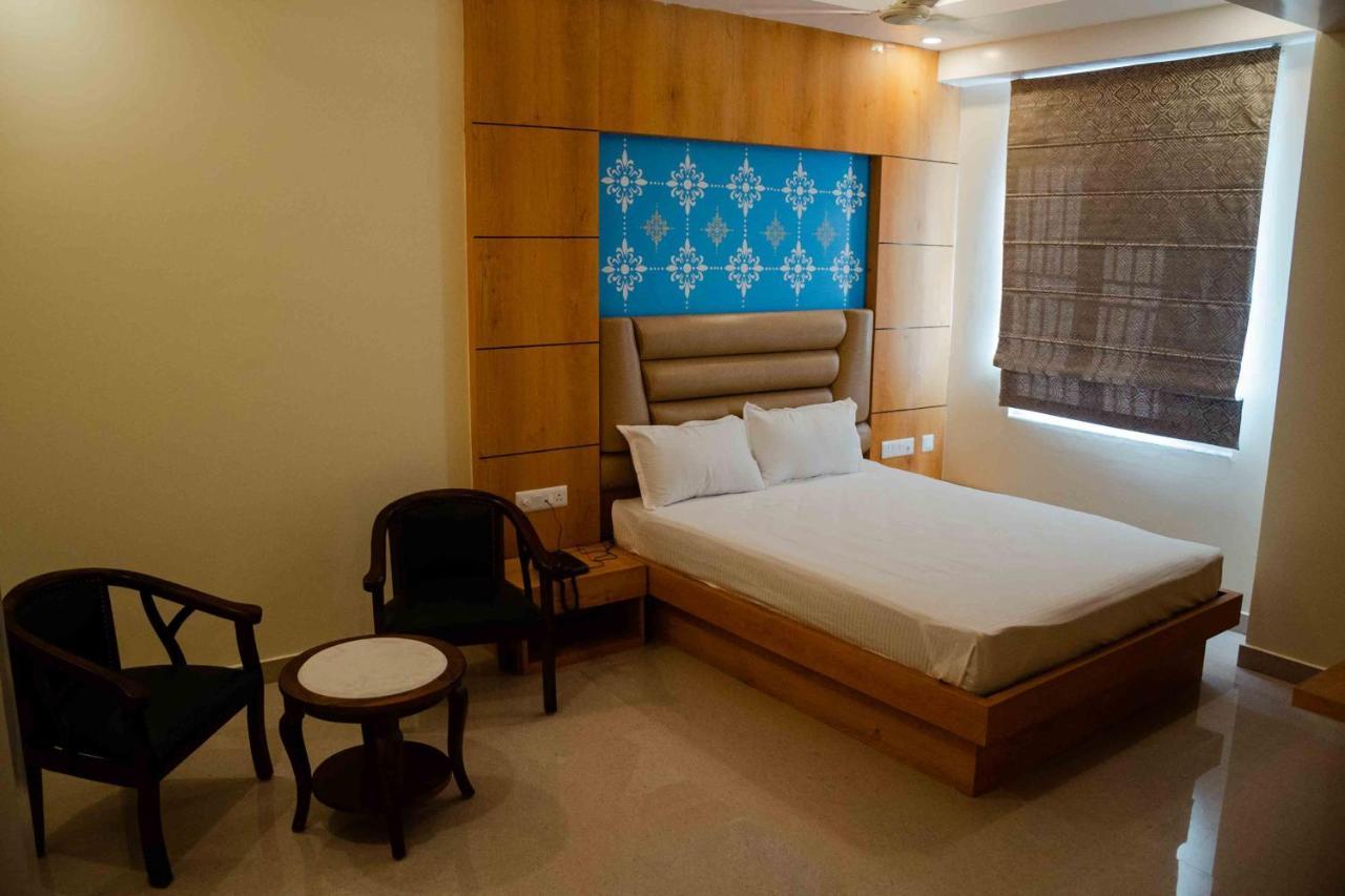 Hotel Grand Lotus Dimāpur Esterno foto